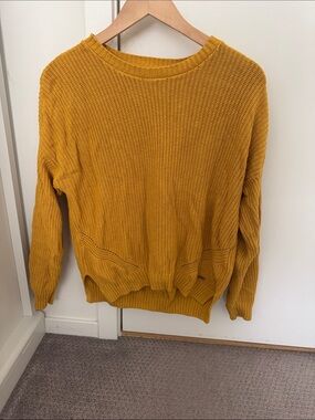 Hollister Mustard Ribbed Crewneck Sweater